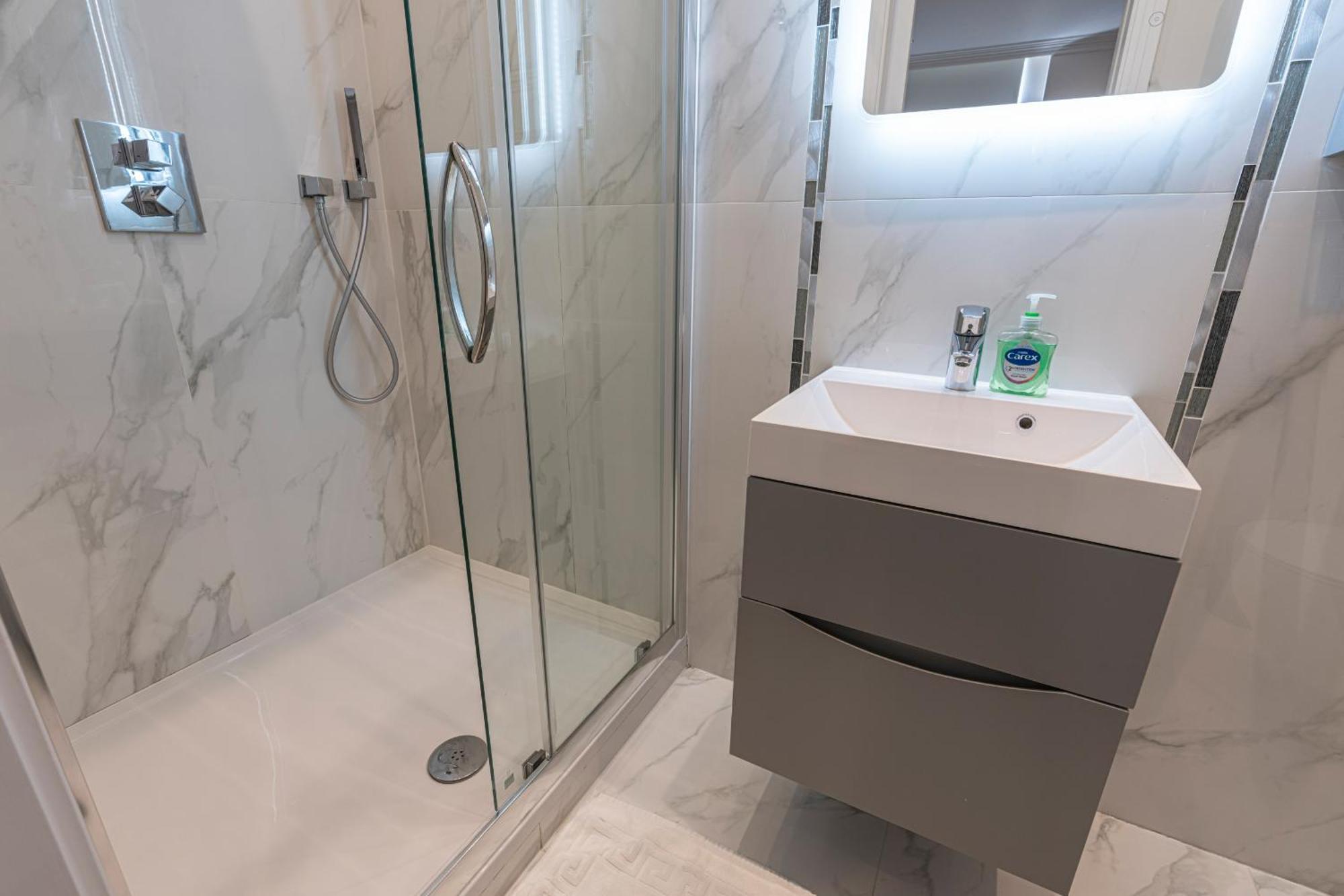 Modern Apartments Near Harrods And The Science Museum London Phòng bức ảnh